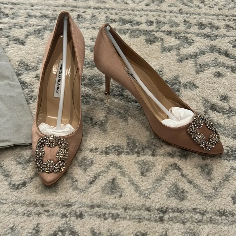 Manolo Blahnik Satin Hangisi Pumps Blush 70mm 38.5 - Picture 1 of 9